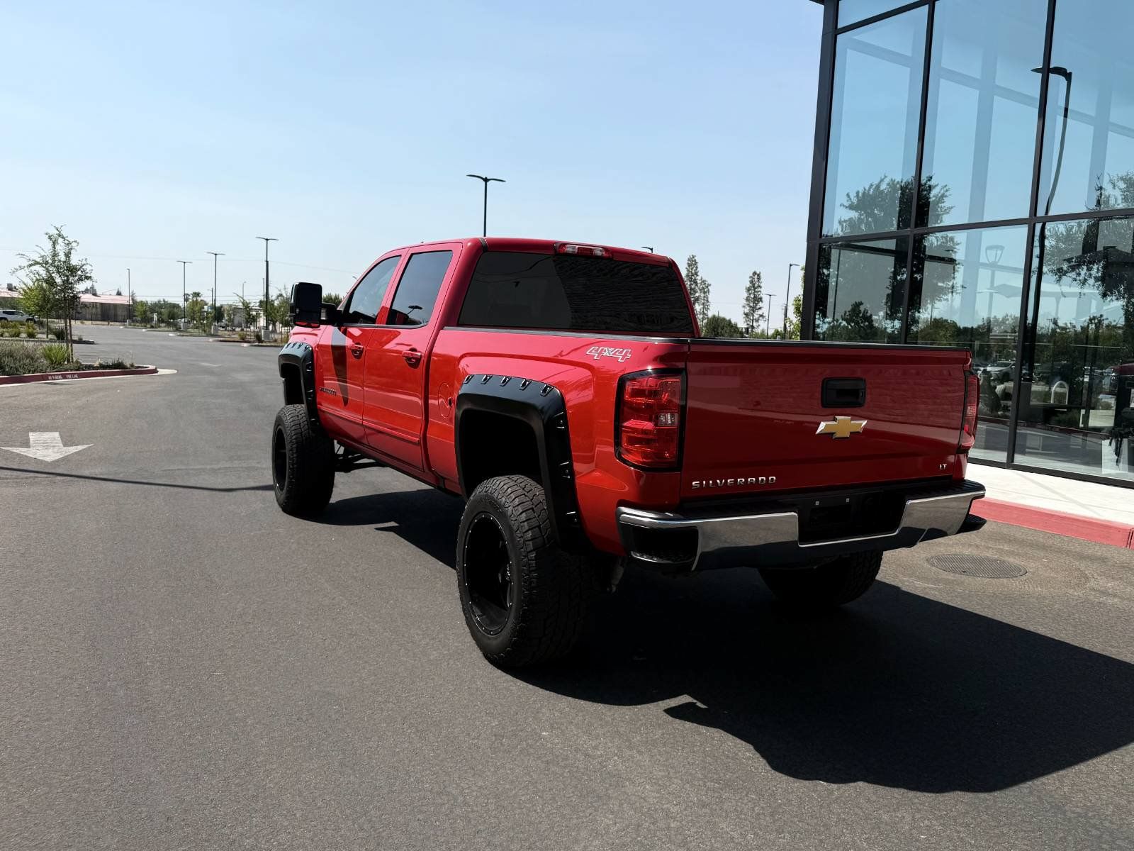 Used 2017 Chevrolet Silverado 1500 LT AWD/4WD image 9