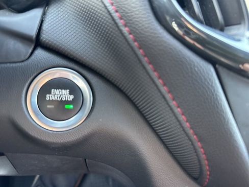 Used 2022 Chevrolet Equinox RS w/ LPO, Floor Liner Package image 14