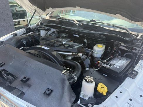 Used 2016 RAM 3500 Tradesman w/ Chrome Appearance Group AWD/4WD image 19