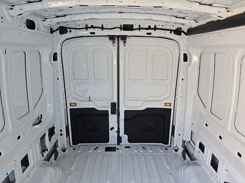 New 2025 Ford Transit 250 148 Medium Roof RWD image 17