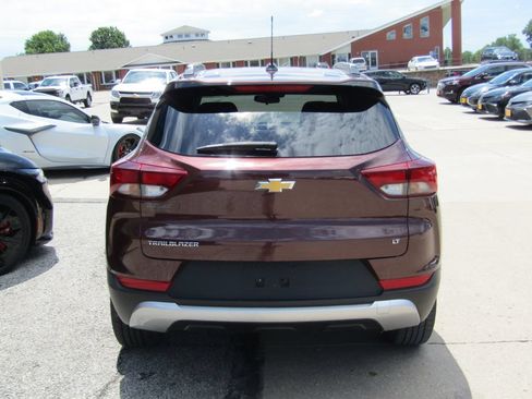 Used 2023 Chevrolet TrailBlazer LT FWD image 4