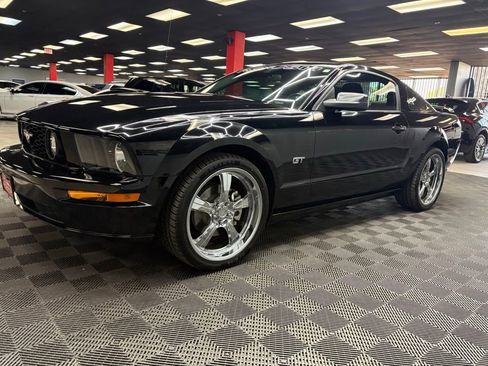 Used 2007 Ford Mustang GT RWD image 6