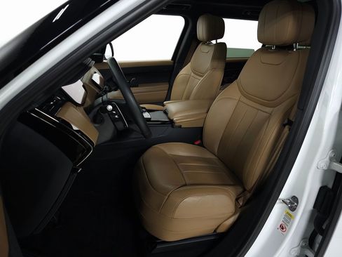 Used 2023 Land Rover Range Rover Sport SE image 17
