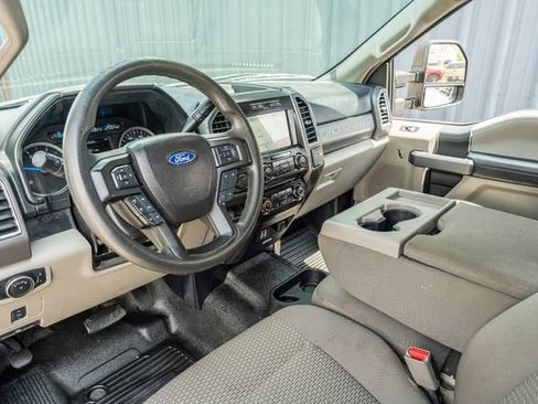 Used 2017 Ford F250 XLT w/ XLT Value Package image 23