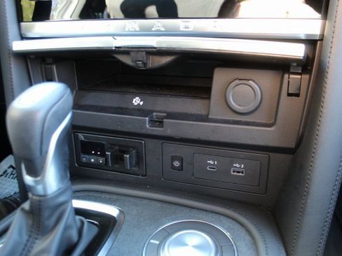 Used 2024 Nissan Armada SL w/ Midnight Edition Package image 22