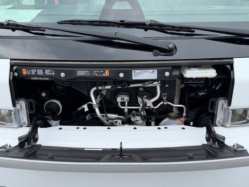 Used 2024 Chevrolet Brightdrop 600 w/ Commercial Equipment Package AWD/4WD image 18