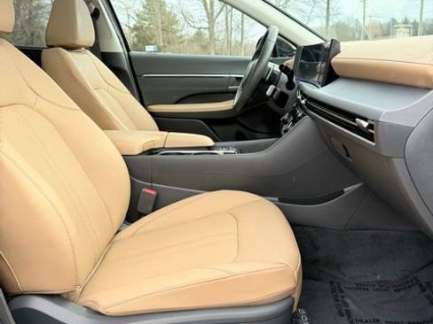 Used 2024 Hyundai Sonata Limited image 15
