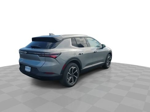 New 2026 Chevrolet Equinox EV LT image 8