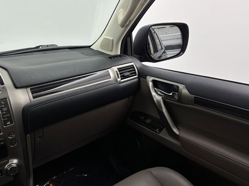 Used 2021 Lexus GX 460 Premium w/ Premium Package AWD/4WD image 31