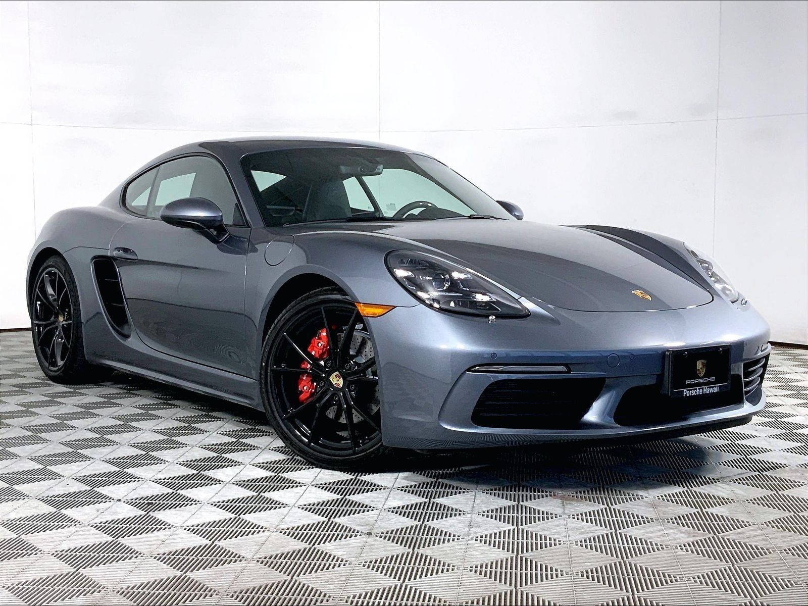 Used 2025 Porsche 718 Cayman S RWD image 7