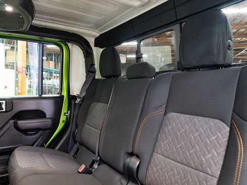 New 2026 Jeep Gladiator Mojave image 25