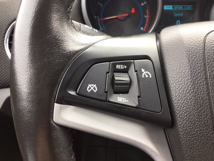 Used 2013 Chevrolet Cruze Eco w/ Enhanced Safety Package FWD image 27