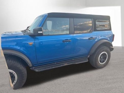 Used 2024 Ford Bronco Badlands image 3