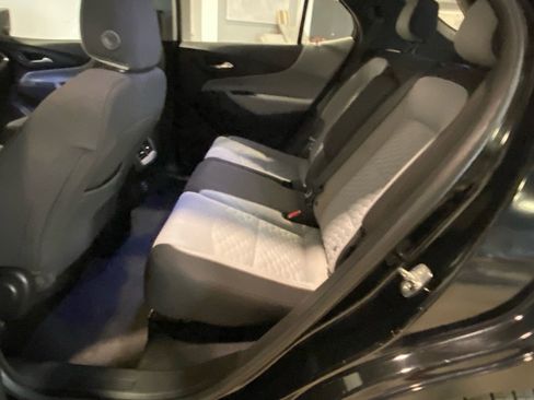 Used 2021 Chevrolet Equinox LS image 18
