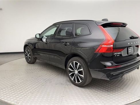 Certified 2025 Volvo XC60 B5 Plus image 4