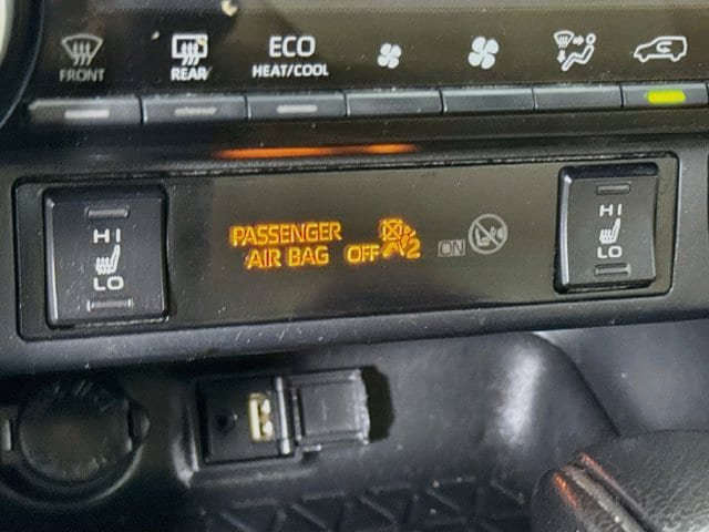 Certified 2019 Toyota RAV4 XLE w/ Convenience Package AWD/4WD image 21