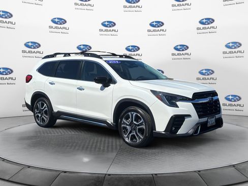 Used 2024 Subaru Ascent Touring AWD/4WD image 7