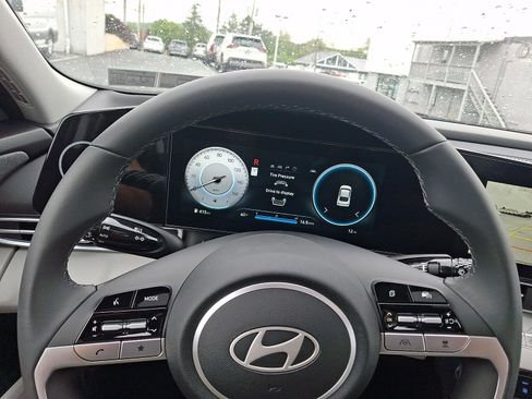 New 2026 Hyundai Elantra Limited FWD image 14