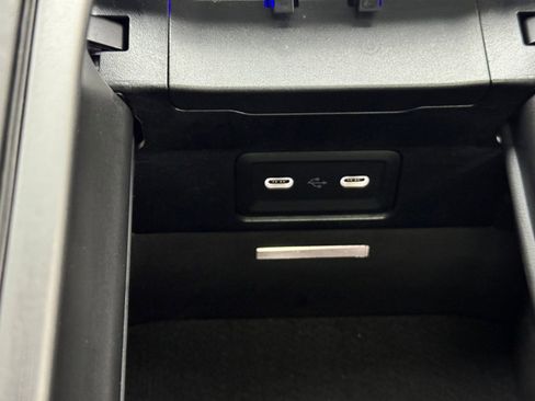 Used 2024 Mercedes-Benz C 36 AMG S image 41