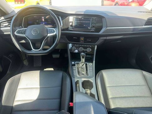 Used 2024 Volkswagen Jetta SE FWD image 12