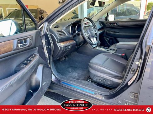 Used 2017 Subaru Outback 2.5i Limited AWD/4WD image 7