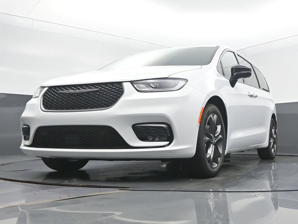 New 2026 Chrysler Pacifica Select FWD image 46
