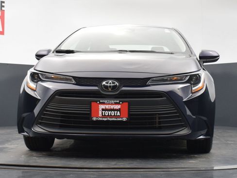 Used 2025 Toyota Corolla LE w/ LE Premium Package image 30