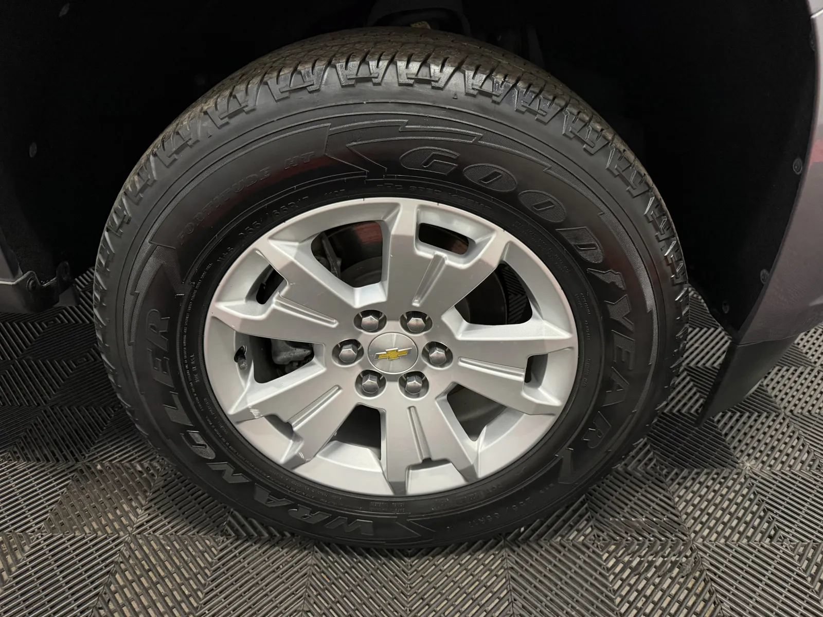 Used 2022 Chevrolet Colorado LT w/ Fleet Safety Package RWD image 19