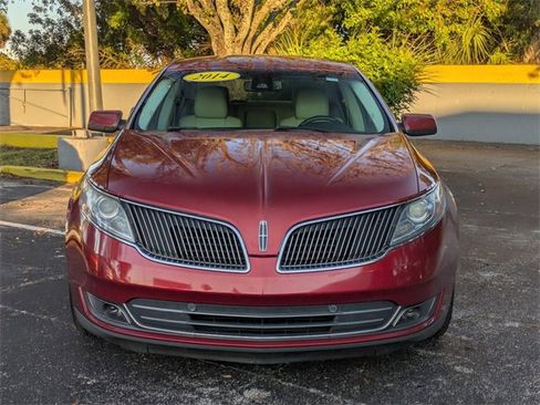 Used 2014 Lincoln MKS image 2