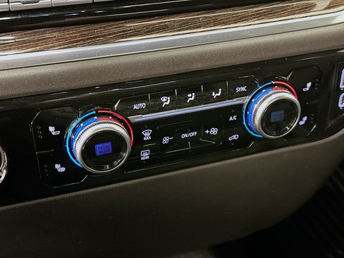 Used 2023 GMC Sierra 1500 Elevation image 24