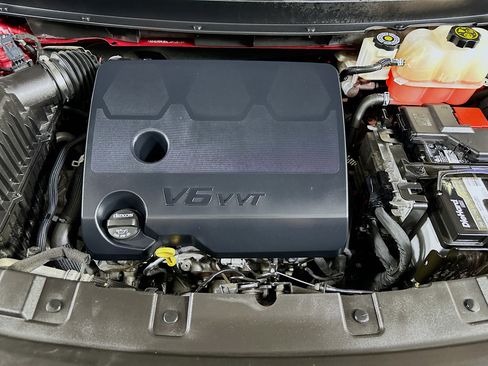 Used 2020 Buick Enclave Essence w/ LPO, Luxury Package image 32