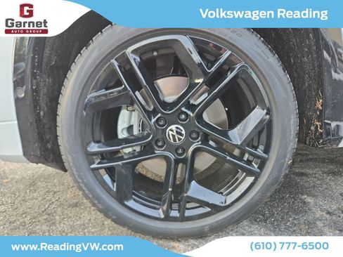 New 2026 Volkswagen Tiguan SE R-Line image 9
