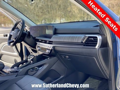 Used 2025 Kia Telluride AWD image 17