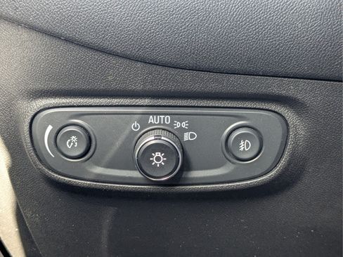 Used 2020 Chevrolet Equinox Premier AWD/4WD image 25