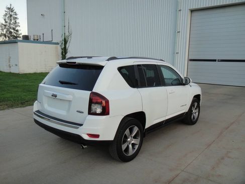 Used 2017 Jeep Compass High Altitude AWD/4WD image 7