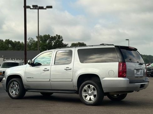 Used 2013 GMC Yukon XL SLE w/ Convenience Package AWD/4WD image 38