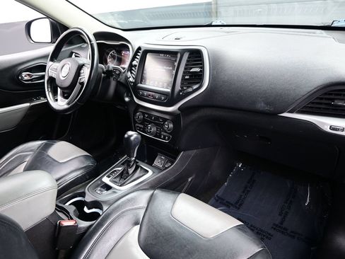 Used 2014 Jeep Cherokee Limited w/ Technology Group FWD image 18