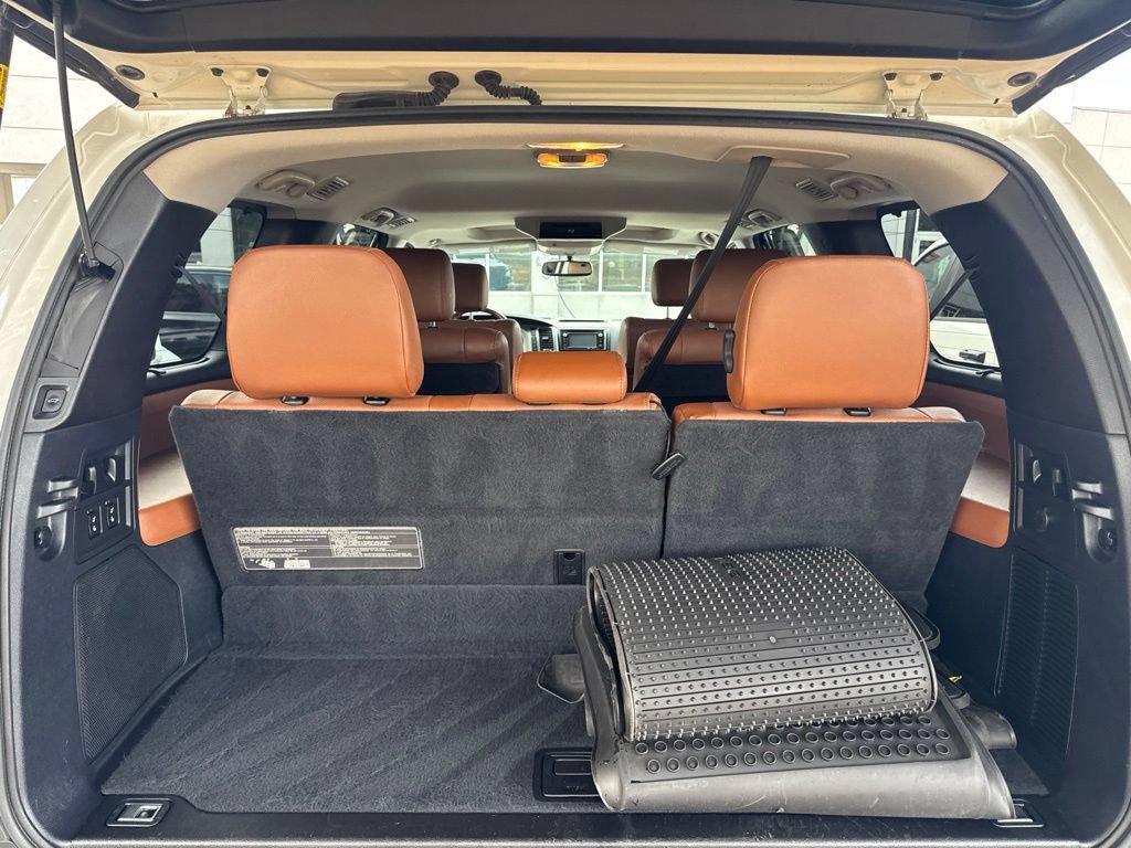 Used 2016 Toyota Sequoia Platinum AWD/4WD image 9