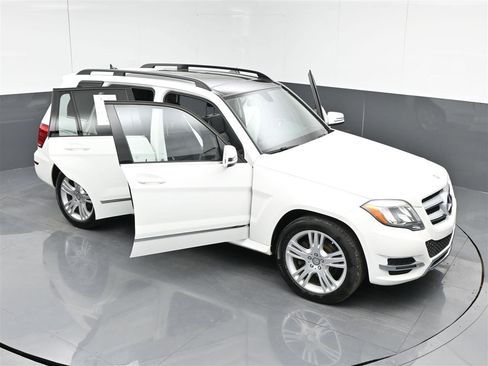 Used 2015 Mercedes-Benz GLK 350 4MATIC image 38