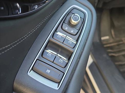 Used 2022 Subaru Outback Limited image 8