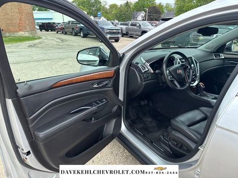 Used 2016 Cadillac SRX Luxury FWD image 9