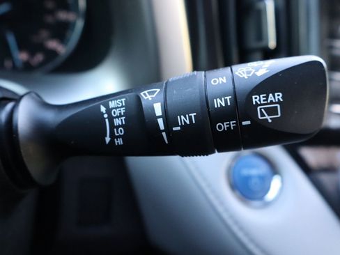 Used 2017 Toyota RAV4 XLE image 33