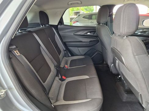 Used 2025 Chevrolet TrailBlazer LT FWD image 17