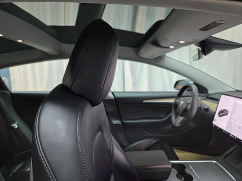 Used 2021 Tesla Model 3 Performance image 19