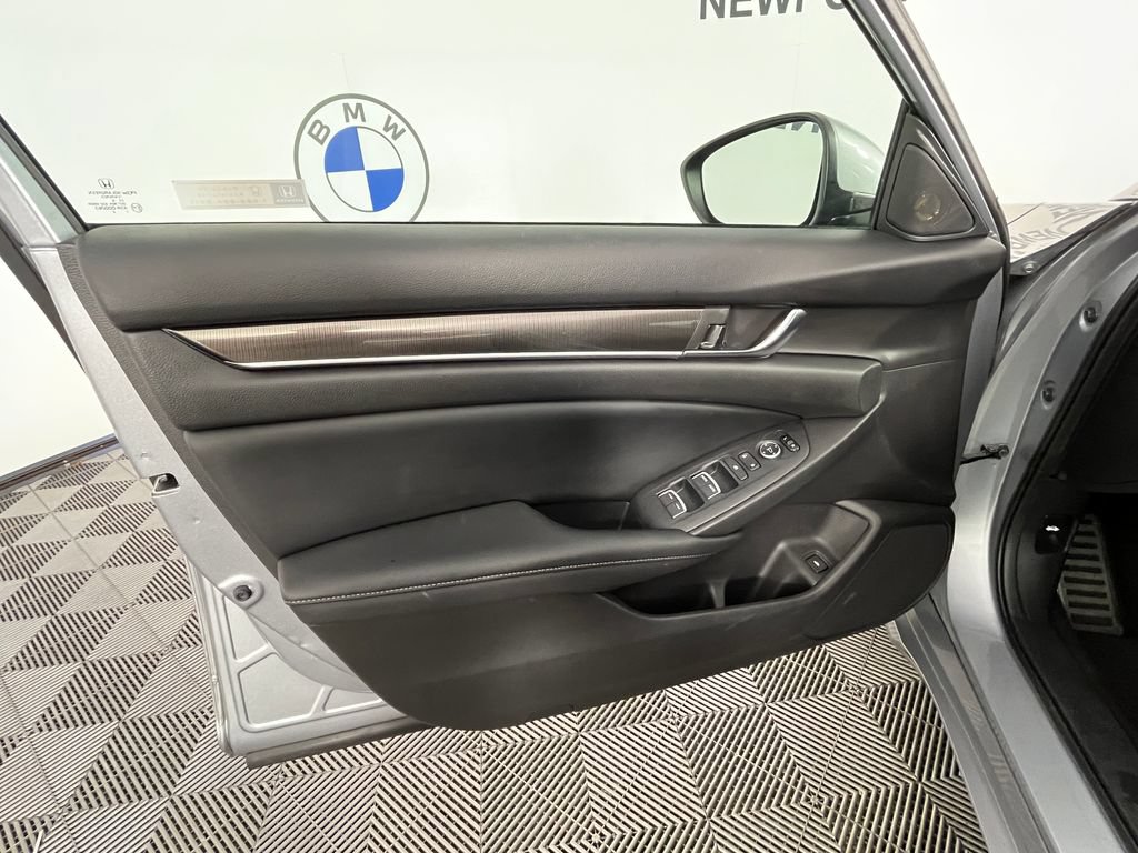 Used 2018 Honda Accord Sport image 21