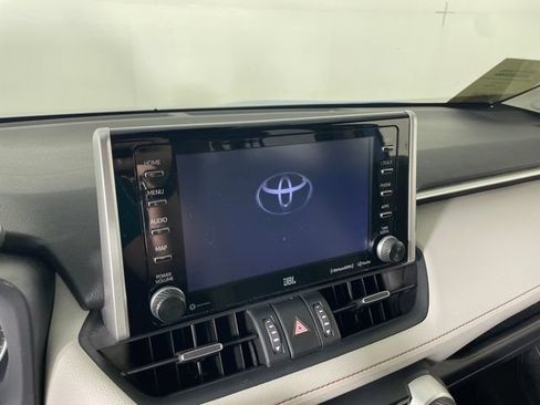 Used 2019 Toyota RAV4 XLE Premium w/ Advanced Technology Package AWD/4WD image 7