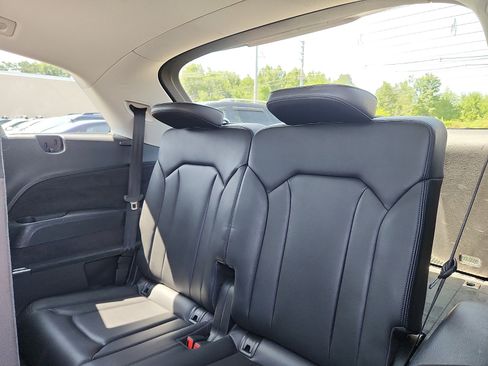 Used 2019 Audi Q7 2.0T Premium w/ Convenience Package AWD/4WD image 29
