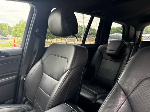 Used 2017 Mercedes-Benz GLS 450 4MATIC image 24