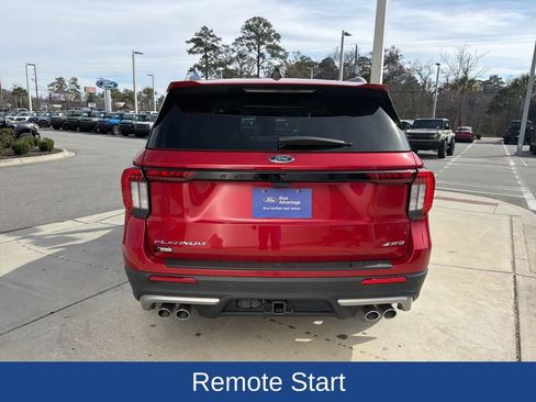 Used 2025 Ford Explorer Platinum w/ Ultimate Package image 7