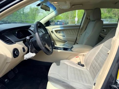 Used 2018 Ford Taurus SE FWD image 5